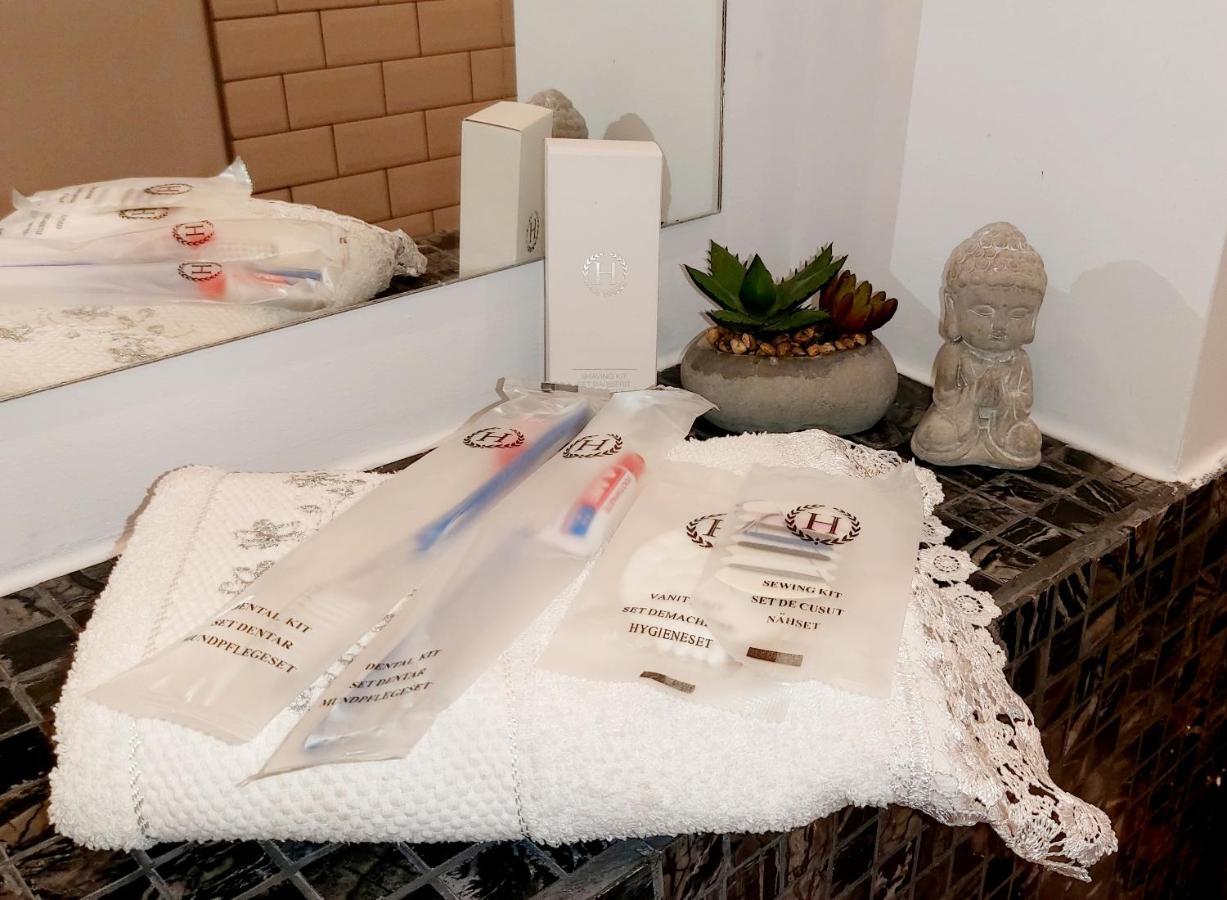 La Fluturi Apartament Appartamento Suceava Esterno foto