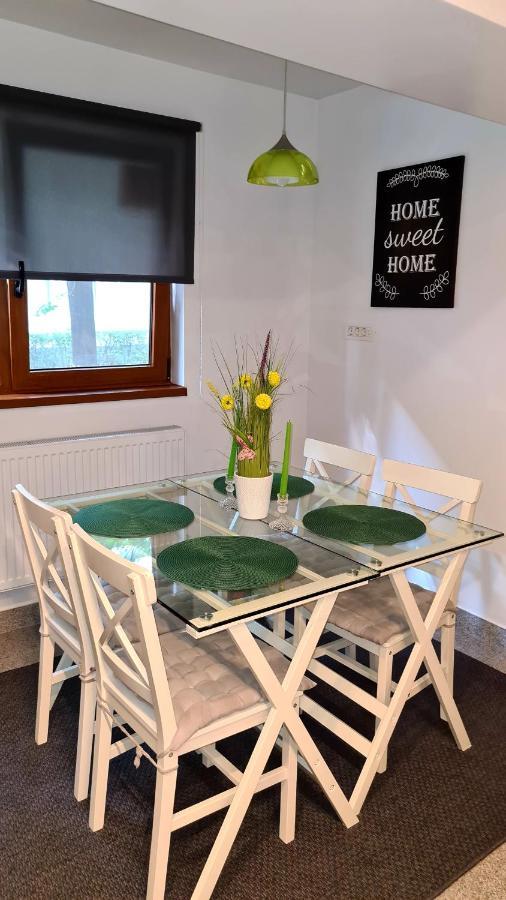 La Fluturi Apartament Appartamento Suceava Esterno foto