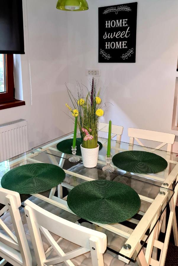 La Fluturi Apartament Appartamento Suceava Esterno foto